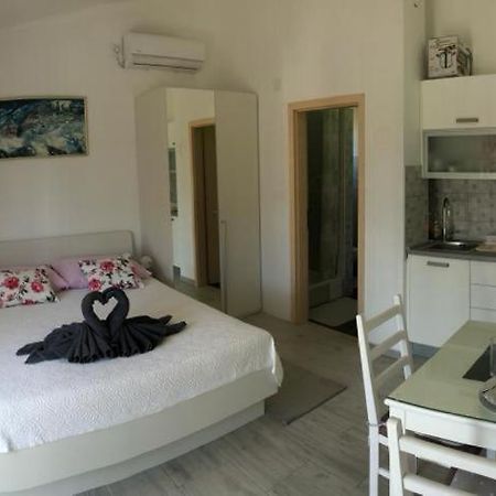 Apartmani Bolero - Obiteljski Odmor Водице Экстерьер фото